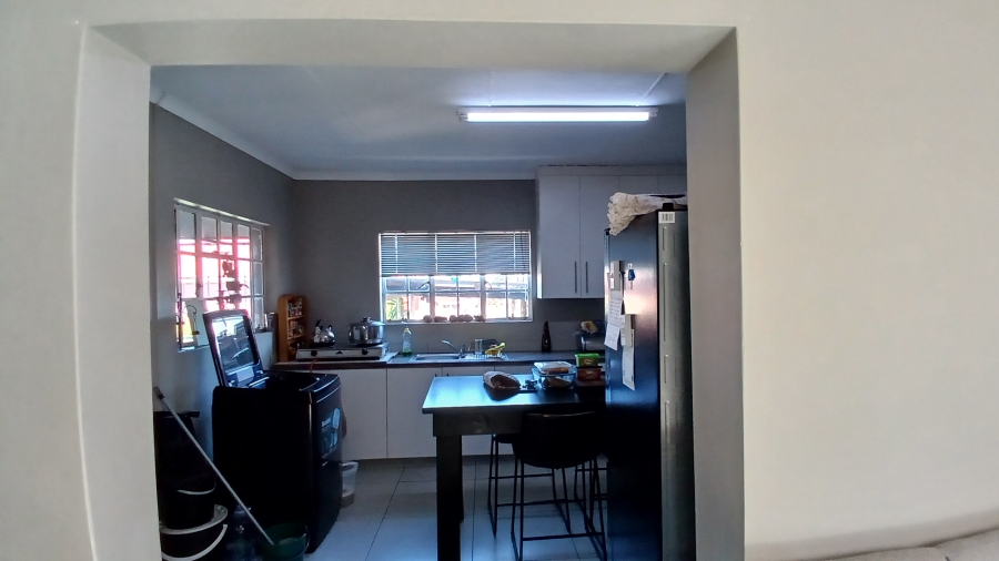 To Let 3 Bedroom Property for Rent in Sydenham Eastern Cape